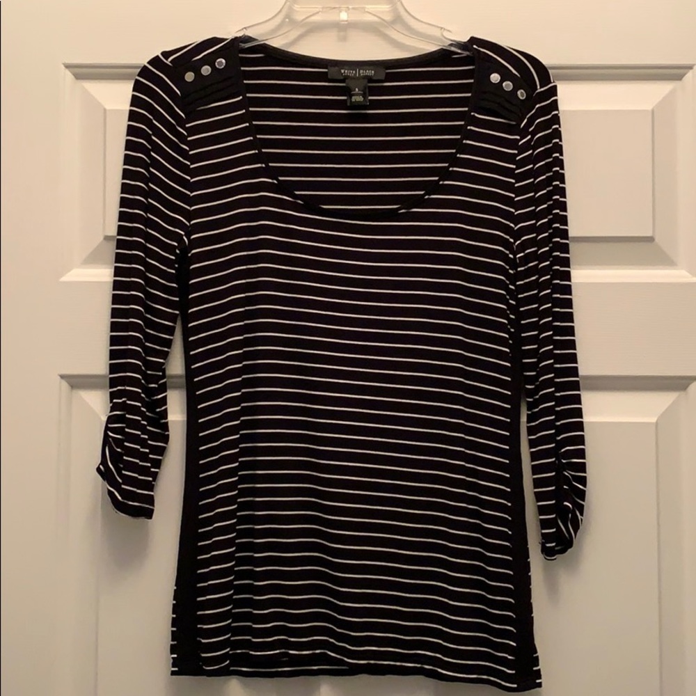 Quarter length sleeve blouse